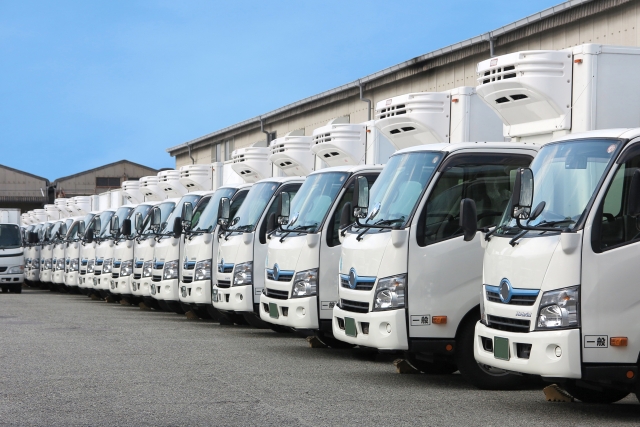 トラック　レンタカー
